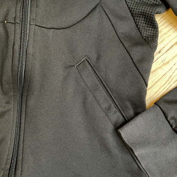 PUMA black zip up jacket size small - Picture 5 of 9